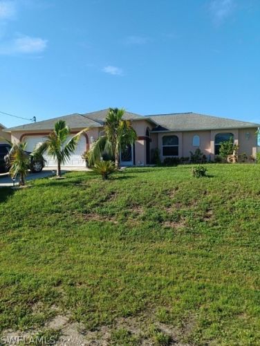3209 15th St, Lehigh Acres, FL 33976-2921
