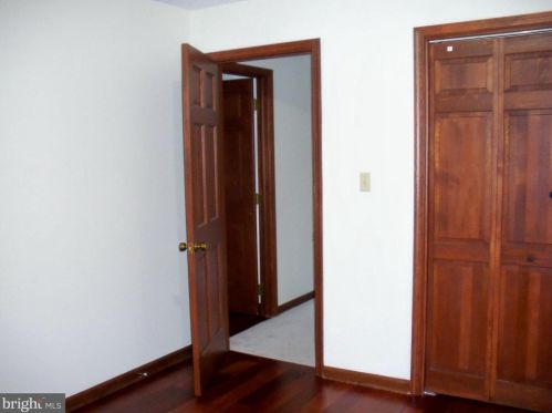 18 Crossley Dr, Dover DE 19901-5801 exterior