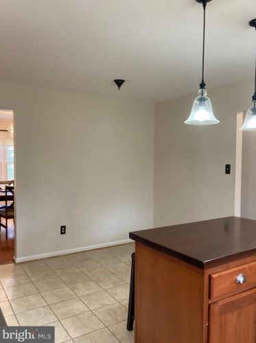 303 Orchard Cir, Hamilton VA  20158-9700 exterior