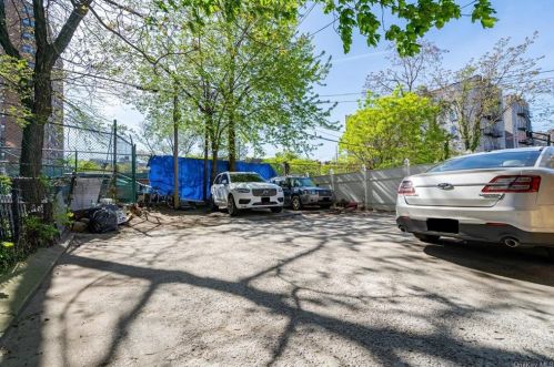 1021 Stratford Ave, Bronx, NY 10472-5903