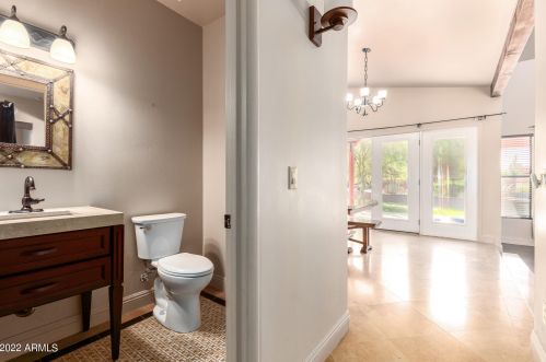 7839 Dixileta Dr, Scottsdale AZ exterior