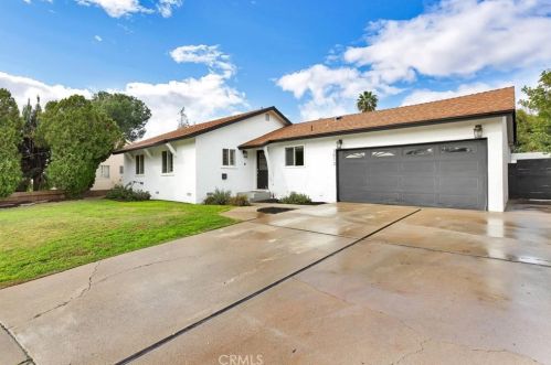 3013 Spruce Pl, Fullerton, CA 92835-2046