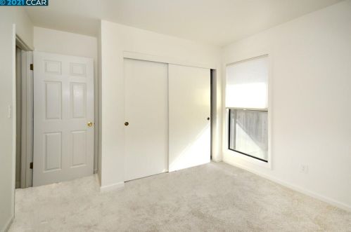 2480 Ln Canada Ct, Pinole CA exterior