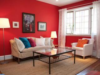 722 Fulton St, Philadelphia, PA 19147-2817