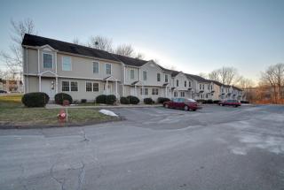 109 Marjorie Ln, Manchester, CT 06042-2079