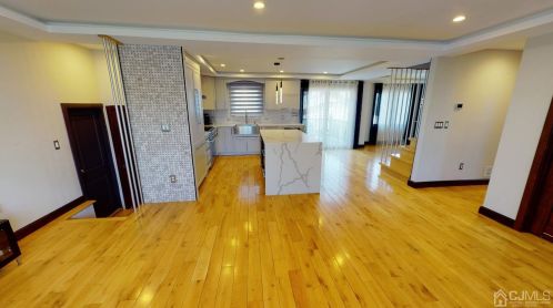 33 Berkshire Rd, Old Bridge NJ  08857-1601 exterior