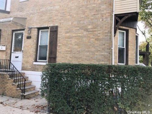 86-02 124th St, Jamaica, NY 11418-3307