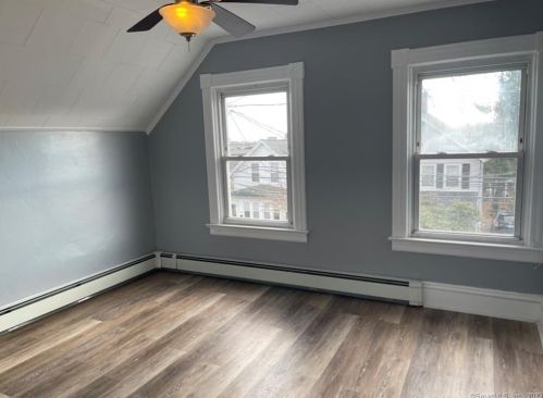 10 Cliff St, United States Coast Guard Ac CT  06320-5402 exterior