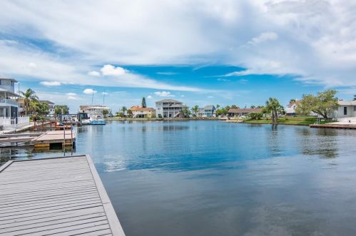 3325 Gulf Winds Cir, Brooksville FL  34607-3027 exterior