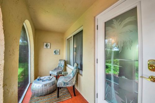 663 Lindell Blvd, Delray Beach FL  33444-1949 exterior