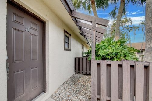 34 Via De Casas Norte, Boynton Beach, FL 33426-8813