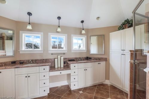 1175 Bird Ln, Sanibel FL  33957-3507 exterior