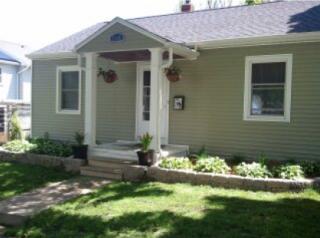 1510 College St, Cedar Falls IA  50613-3749 exterior