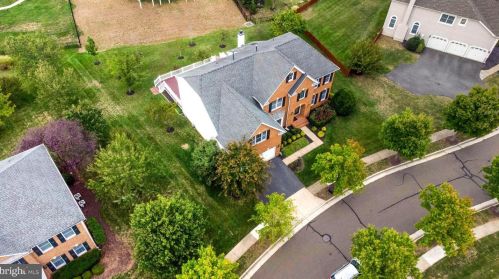 5318 Jacobs Creek Pl, Haymarket VA  20169-6150 exterior