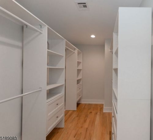 24 Shadow Ln, Berkeley Heights NJ  07922-1816 exterior