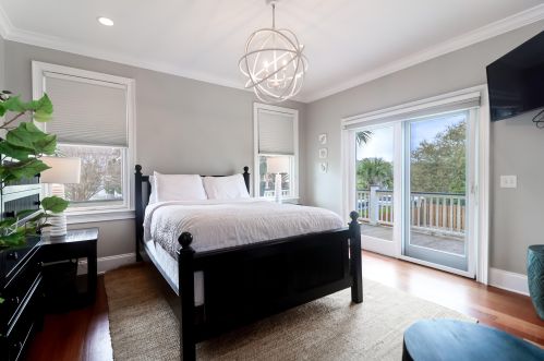 601 Ocean Blvd, Isle Of Palms SC  29451-2134 exterior