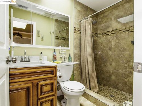 201 Trident Dr, West Pittsburg CA  94565-3525 exterior