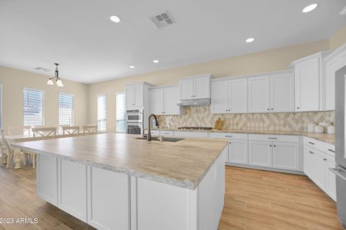 21502 Russet Rd, Queen Creek, AZ 85142-5523