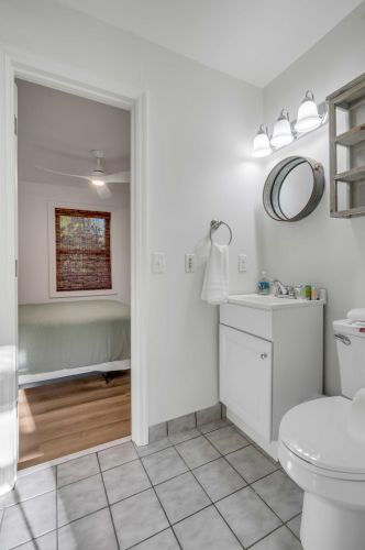 2201 Palm Blvd, Isle Of Palms SC  29451-2349 exterior