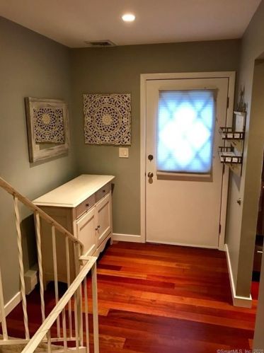 36 Cerretta St, Stamford, CT 06907-1817