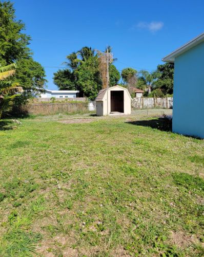 1380 32nd St, West Palm Beach FL  33404-3562 exterior