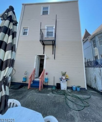 242 Clifton Ave, Newark NJ  07104-1907 exterior