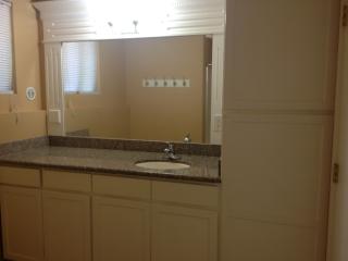 3518 Talbot Rd, Seattle WA  98055-5746 exterior