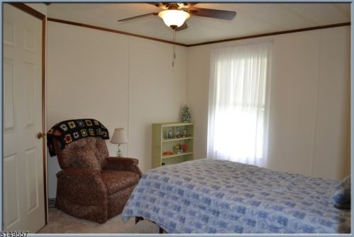 14 Caroline Dr, Belvidere NJ  07823-2849 exterior