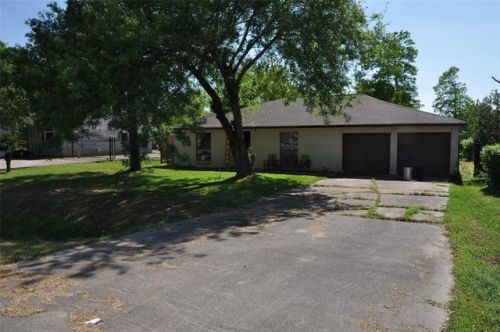 230 Lobit St, Morgans Point TX  77571-5720 exterior