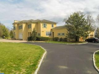 1671 Stocton Rd, Meadowbrook, PA 19046-1160