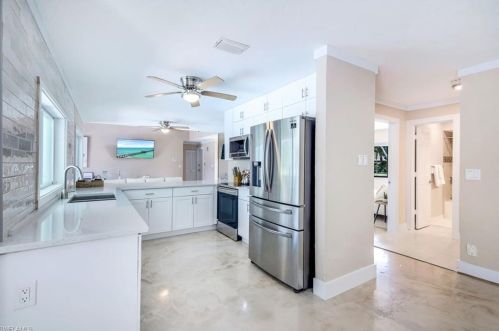 2266 Kings Lake Blvd, Naples FL  34112-5321 exterior