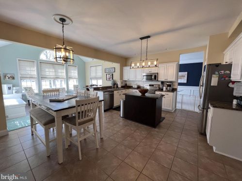 230 Pebble Vly Dr, Dover DE 19904-9469 exterior