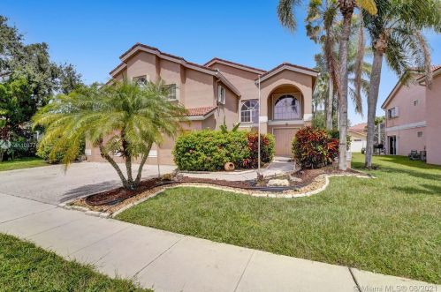 955 203rd Ave, Hollywood FL  33029-3440 exterior