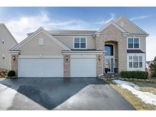 2280 Woodcrest Dr, Saint Paul, MN 55129-8802