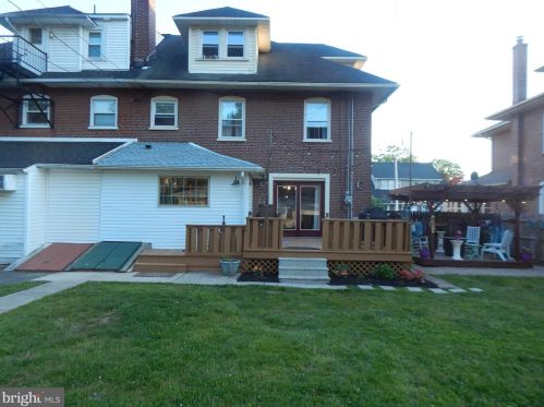 311 Delaware Ave, Lansdale PA 19446-3521 exterior