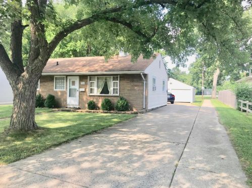 8133 Wicker Park Dr, Hammond, IN 46322-1035