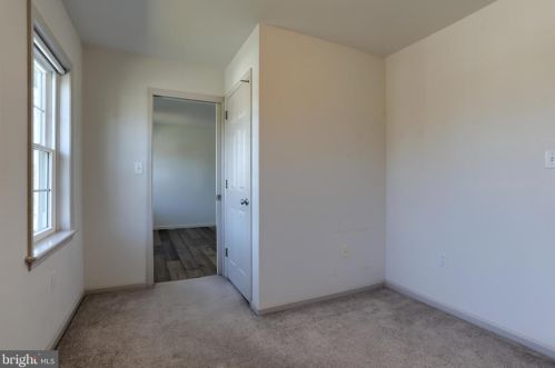 850 Zermatt Dr, Hummelstown PA  17036-9706 exterior