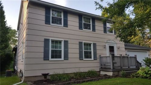 1304 State Rd, Webster, NY 14580-9341