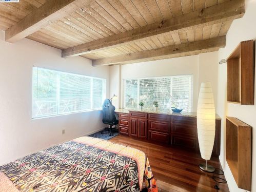 2352 Hilgard Ave, Berkeley CA  94709-1312 exterior