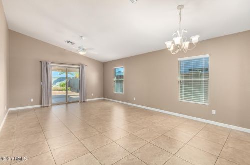 17174 Port Royale Ln, Sun City, AZ 85388-7788