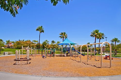 39057 Hidden Creek Ln, Temecula CA  92591-7417 exterior