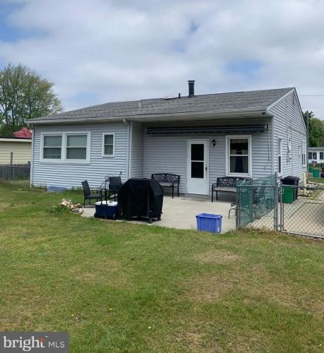 413 Audubon Ave, West Deptford NJ  08086-2516 exterior