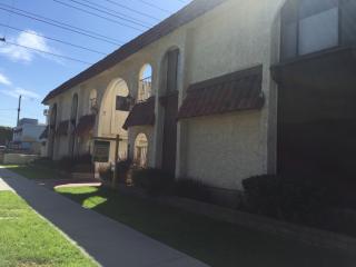 8632 Park St, Bellflower CA  90706-5571 exterior
