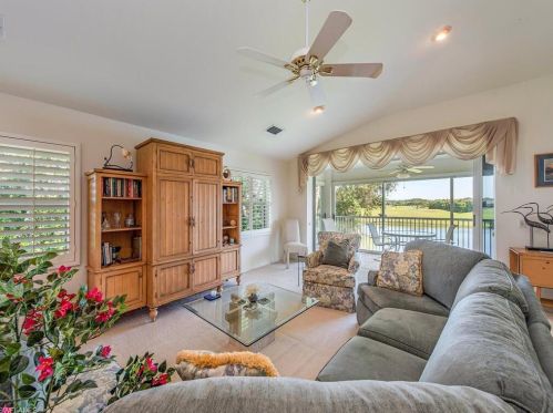 6080 Reserve Cir, Naples, FL 34119-4203