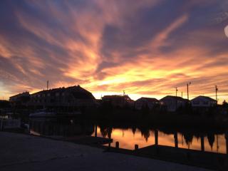 22 Ensign Dr, Tuckerton NJ  08087-1556 exterior