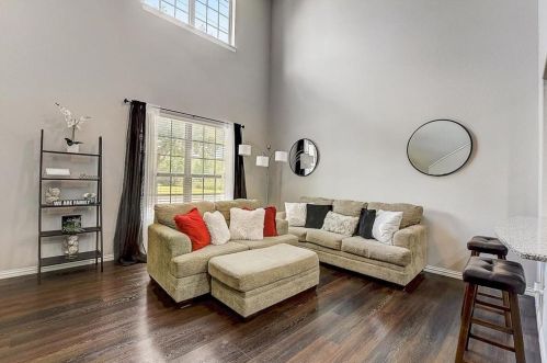 720 Greenville Ave, Richardson TX  75081-4112 exterior