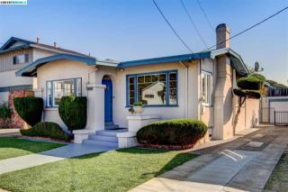 1068 Park Ave, Alameda, CA 94501-5232