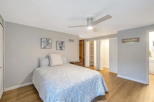 1055 Champagne Dr, Marion OH  43302-6626 exterior