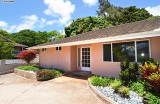 1460 Kilinoe Pl, Wailuku, HI 96793-9333