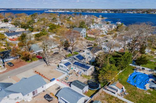 47 Van Ness Dr, Bricktown NJ  08723-5760 exterior